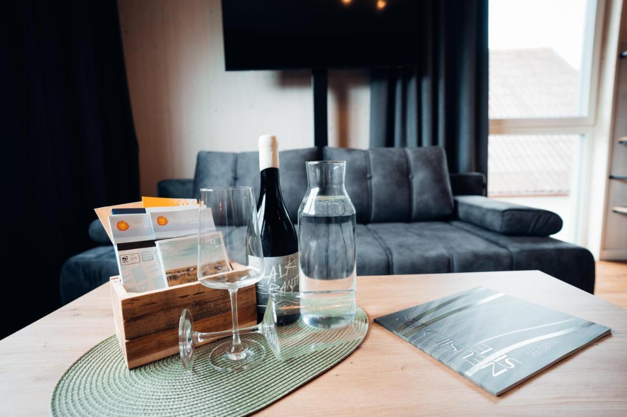 Pur-Inn Das Gaestehaus Feketeváros Kültér fotó